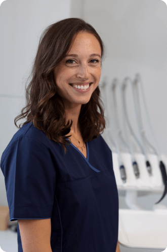 Dr Claire Megale chirurgien-dentiste Paris